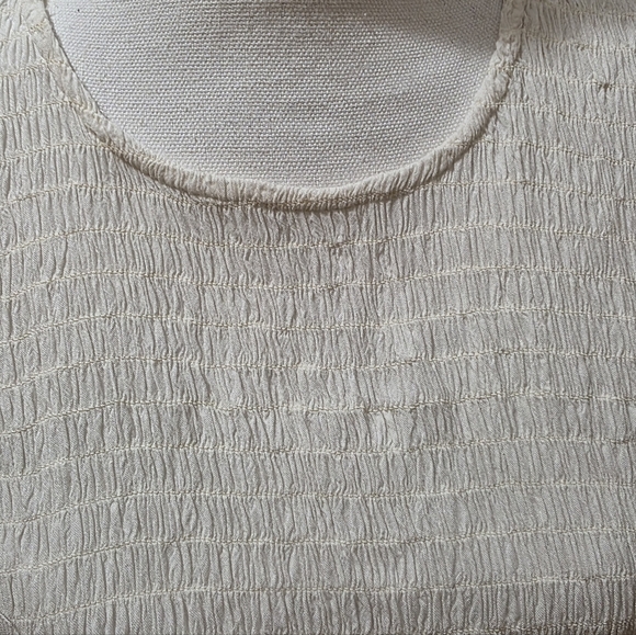 American Eagle Elegant Cream Peplum Bottom Women's Top - Picture 10 of 14